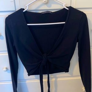black long sleeve crop top
